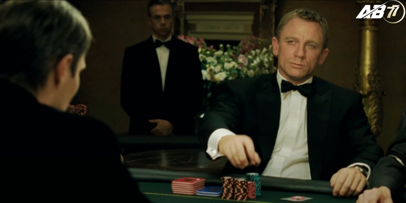 Cảnh phim James Bond điệp viên 007 chơi baccarat